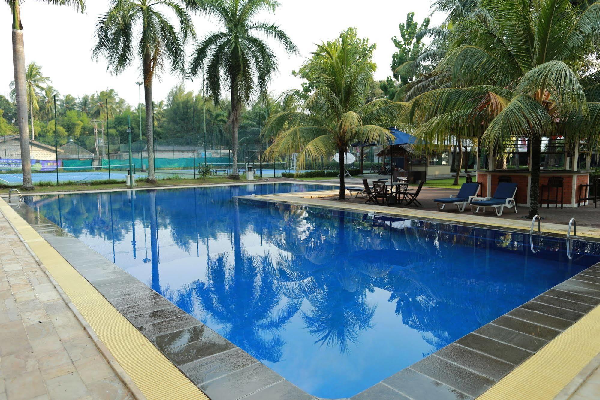 Sanghyang Indah Spa Resort Anyer Exterior foto